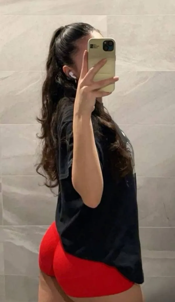 🎗⚡Hi My name is Sherin ,22 year student who living in the UK 🇬🇧 | Lanka Ads New