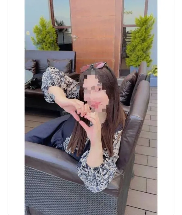 SriLankan  20000 modelling girls         Russian, Colombian girl’s available 60000 Kollupi