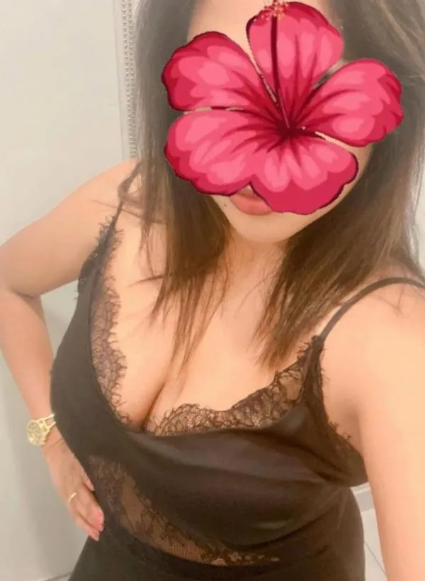 ✨THE BEST CAM GIRL✨with face shows available | Lanka Ads New