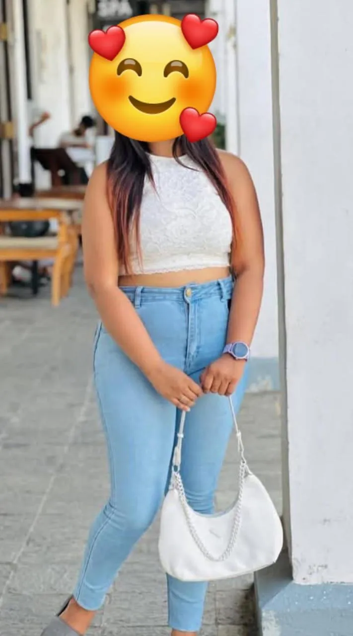 🩷ටෙක්ලා💯 Genuine Full face Open Hot Live Cam Show🩷 | Lanka Ads New