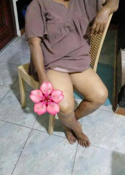 ඔයා කියන විදියට  ඉන්නයි කැමති එන්න  ඉතින් මොහොතක් මා එක්ක වීඩියෝ එකකින් set වෙලා funඑකක් ග