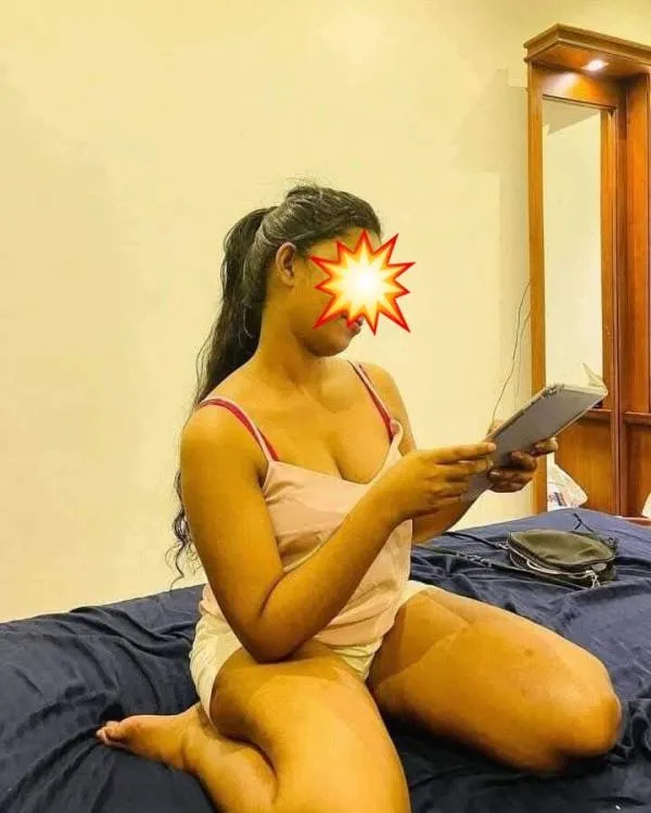 Hot girl at Nugegoda  Narahenpita | Lanka Ads New