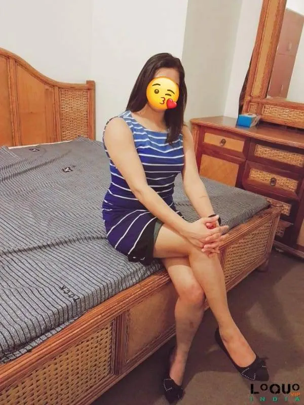 DECENT AND HOT TAMIL GIRL AT bambalapitiya | Lanka Ads New