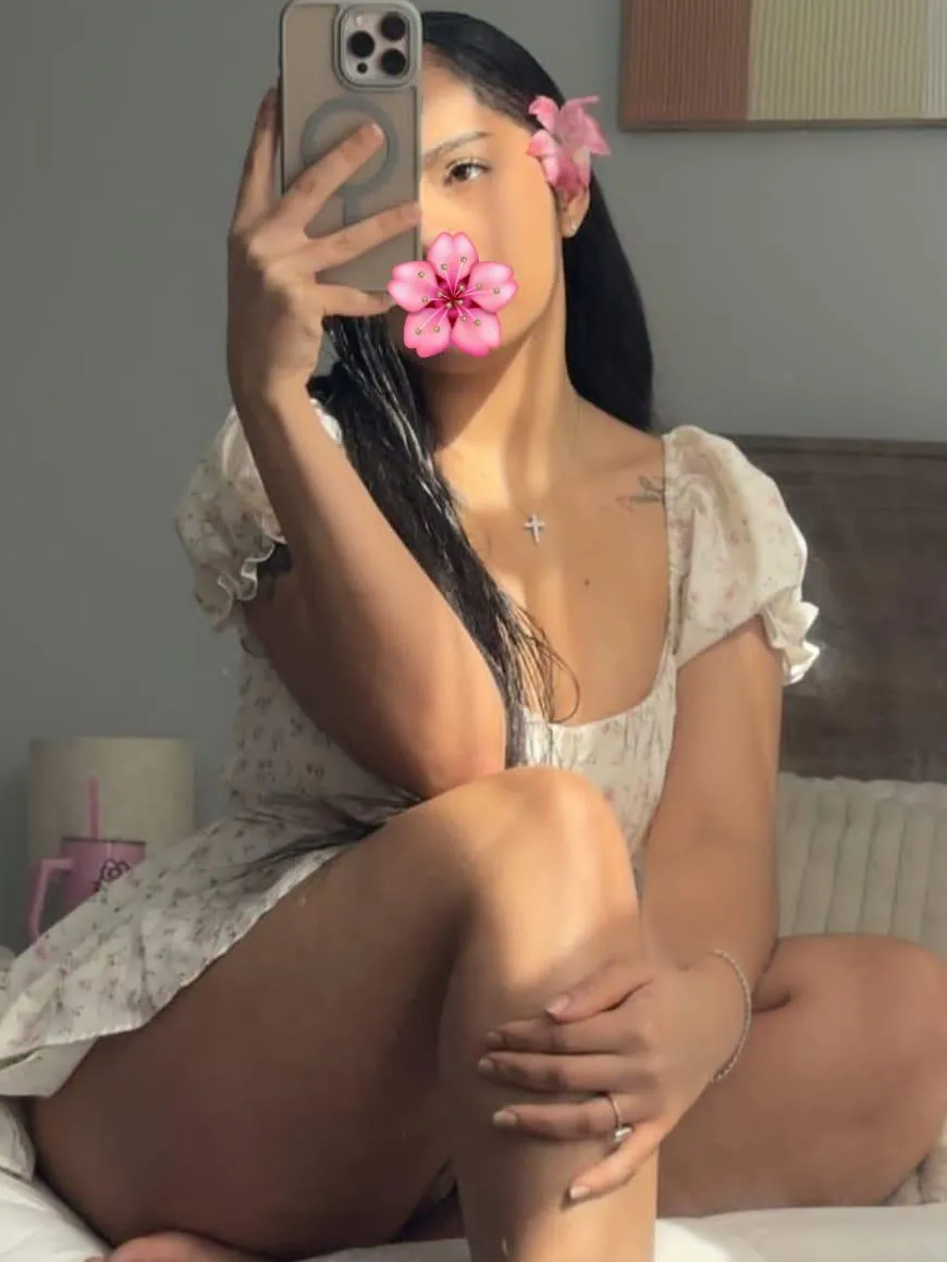 Satisfying cam show | Lanka Ads New