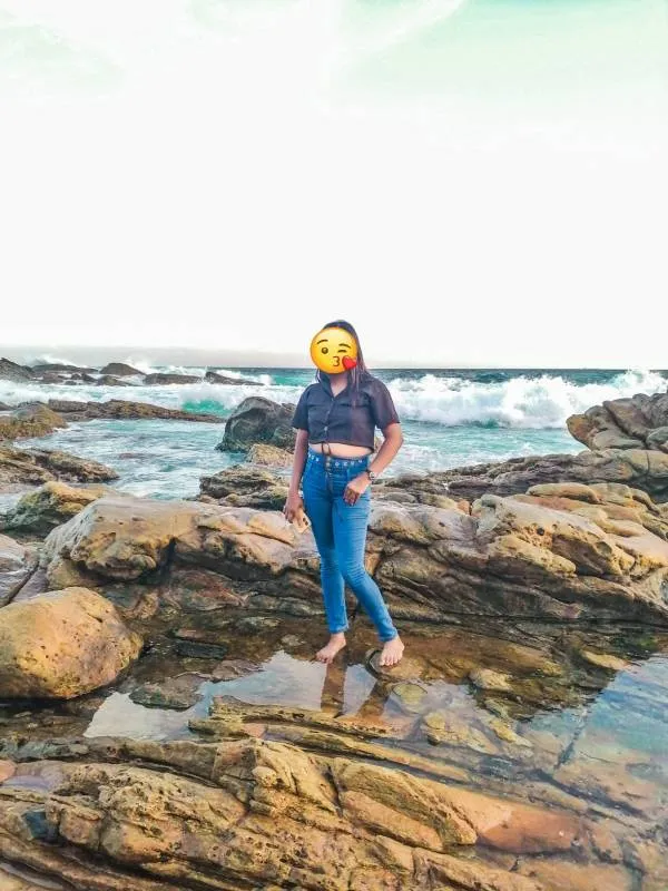 DECENT AND HOT GIRL AT  matara  Dikwella දික්වැල්ල | Lanka Ads New