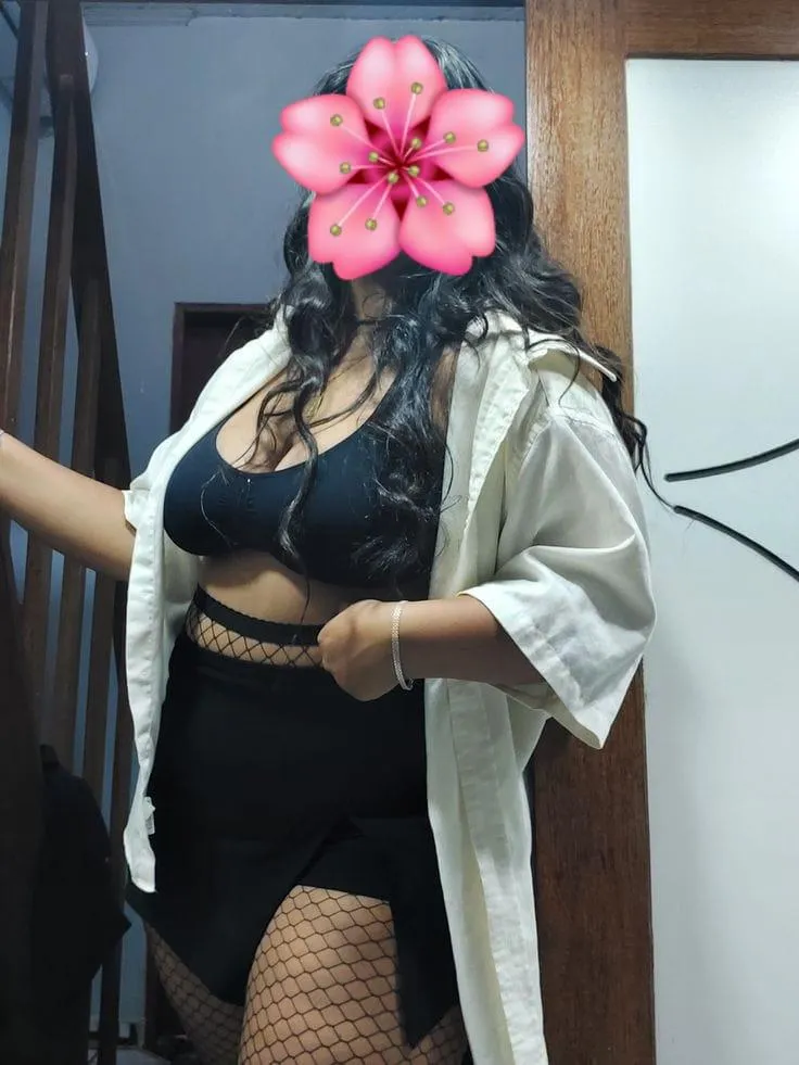 Hot girl live cam show with face 🥵💋📸 | Lanka Ads New
